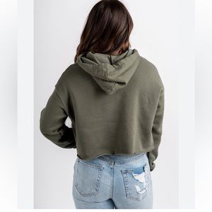 NWT Wild Fable cropped army green hoodie Size M